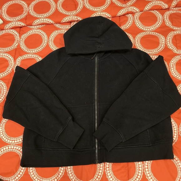 Lululemon Oversized Cropped Full-Zip Scuba Hoodie in Black - Picture 1 of 2